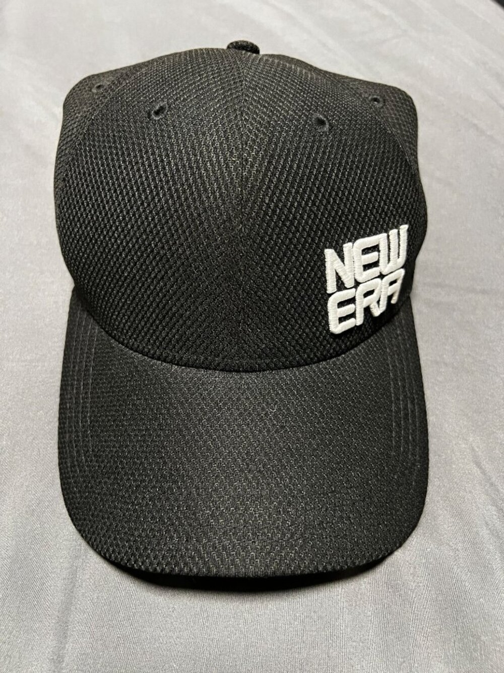 New Era Men's Black Golf Mesh Contour Hat